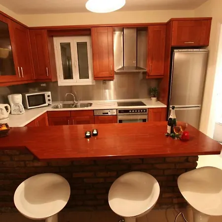 Two Floor Maisonette Aa2g 59 Глифада